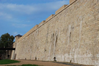 Restauración de la Muralla Medieval de Hondarribia, Guipuzkoa